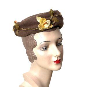 1950s fur felt hat with silk flowers taupe color Size 22